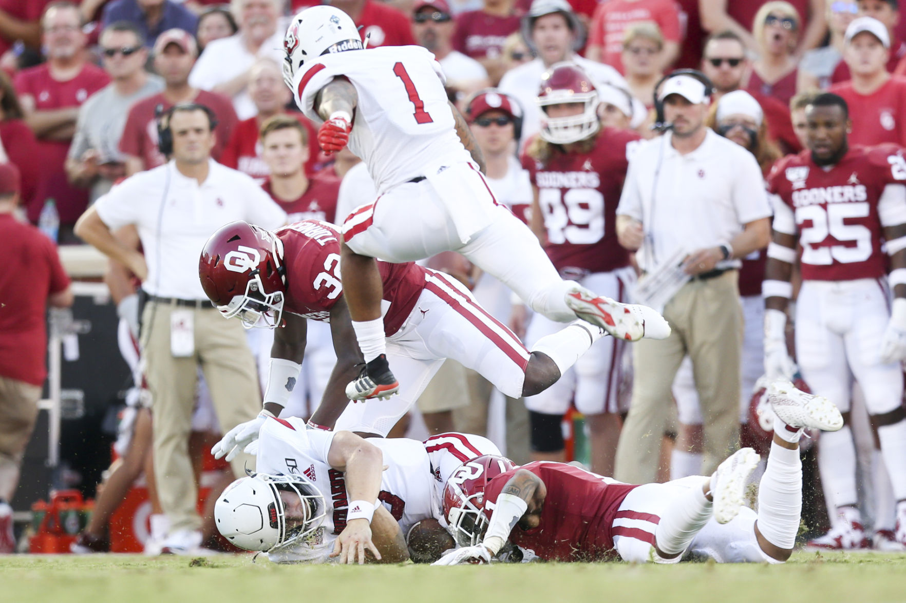 Oklahoma Sooners vs South Dakota Coyotes